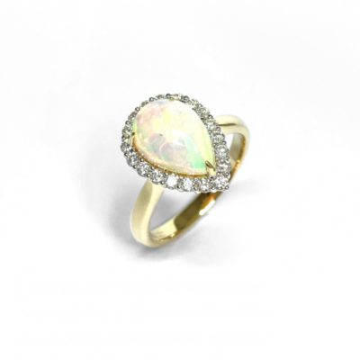 18ct Yellow Gold Opal & Diamond Ring