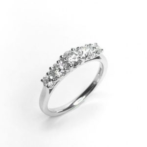 18Ct White Gold Diamond Ring