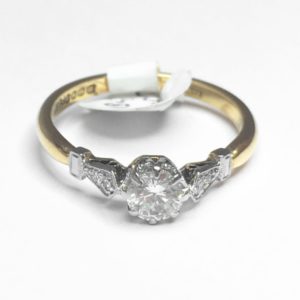 Image of second hand 18ct yellow gold diamond ring, 0.40ct