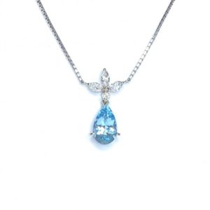 Image of second hand aquamarine & diamond pendant in platinum