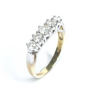 Image of second hand 9ct yellow gold diamond ring, 0.50ct