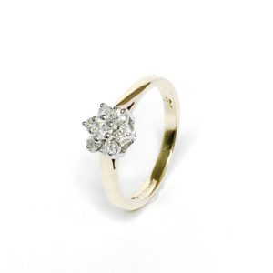 Image of second hand 9ct yellow gold diamond ring