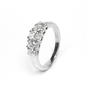 Image of second hand 18ct white gold diamond ring, 1.00ct