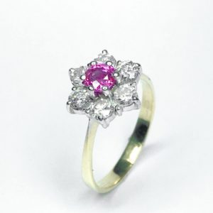 Image of second hand ruby & diamond ring in 18ct yellow gold