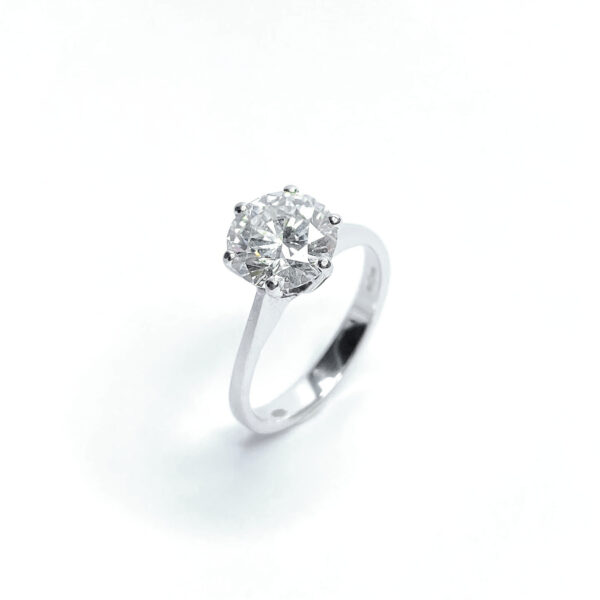 18ct White Gold Diamond Solitaire Engagement Ring