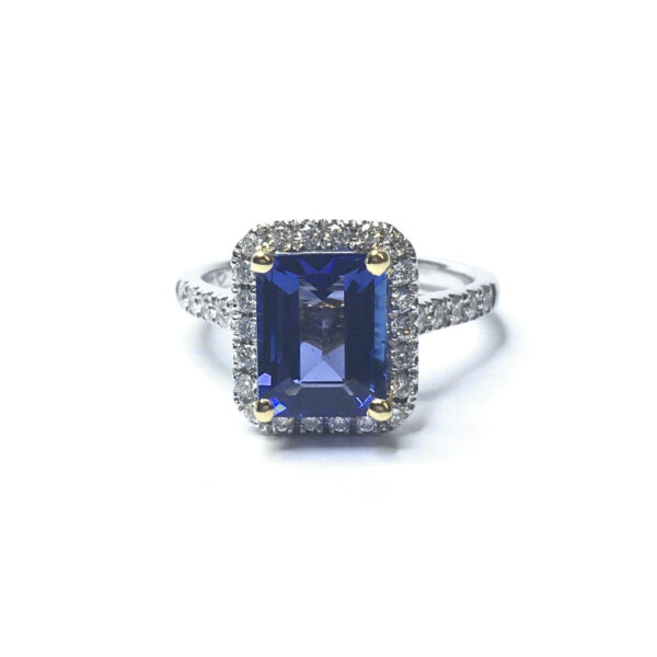 18ct White Gold Tanzanite & Diamond Ring