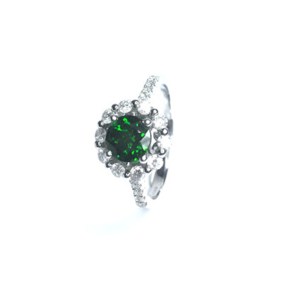 18ct White Gold Green Tsavorite & Diamond Ring