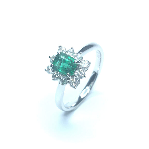 18ct White Gold Emerald & Diamond Ring