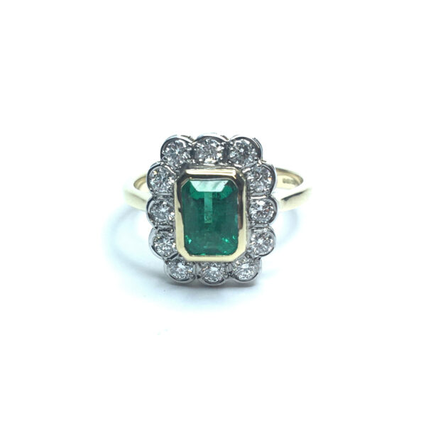 18ct Yellow Gold Emerald & Diamond Ring