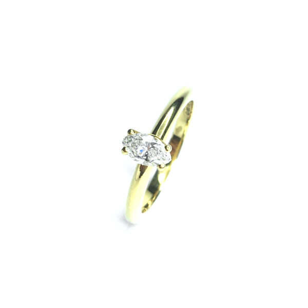 18ct Yellow Gold Diamond Ring