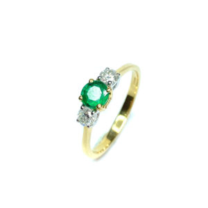 18ct Yellow Gold Emerald & Diamond Ring