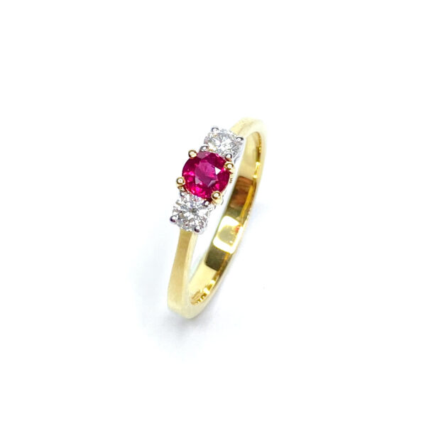 18ct Yellow Gold Ruby & Diamond Ring