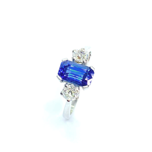 Second Hand Platinum Sapphire & Diamond Ring