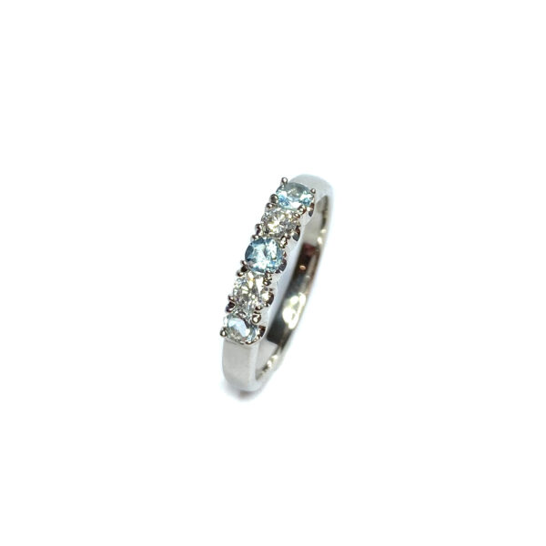 9ct White Gold Aquamarine & Diamond Ring