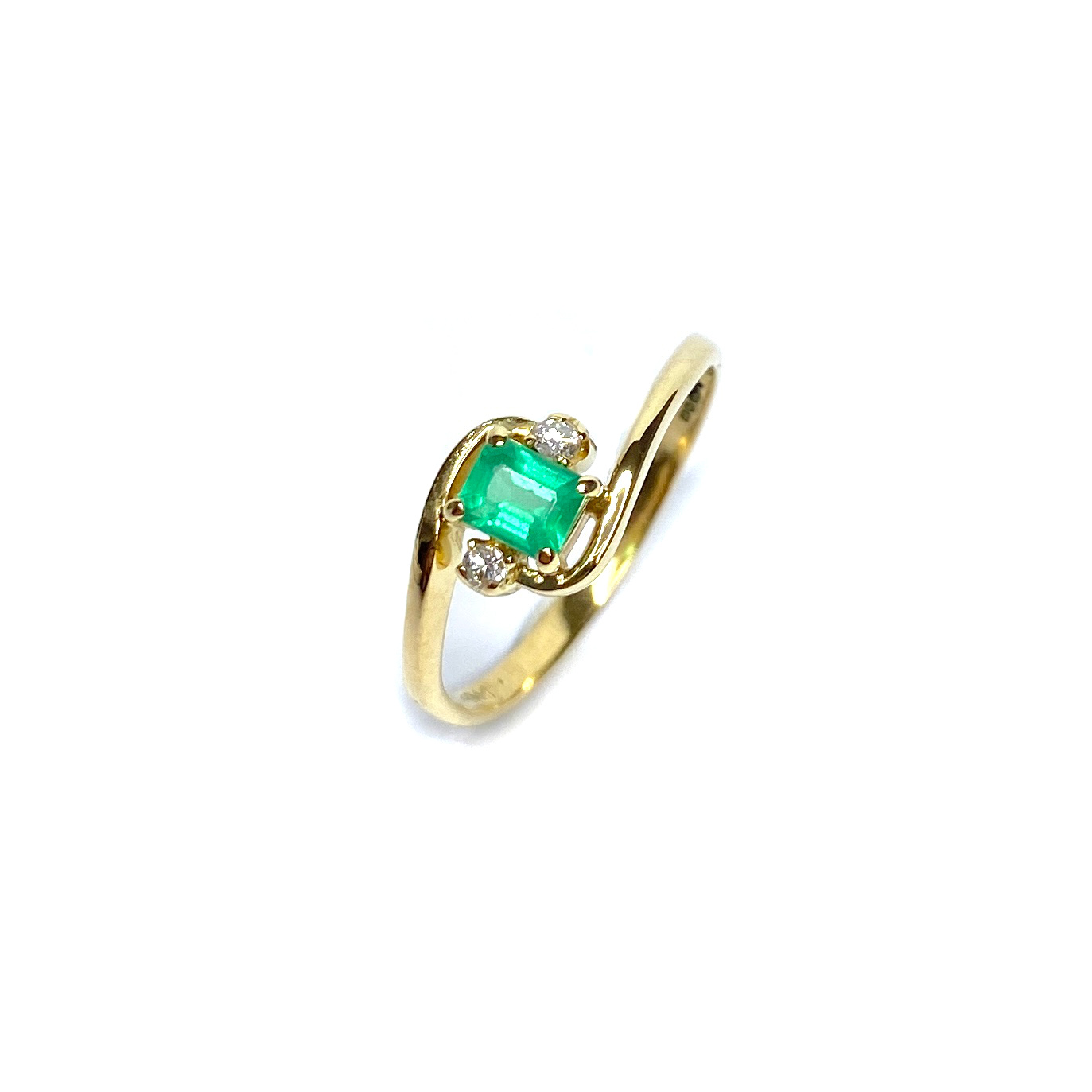 Second Hand 14ct Yellow Gold Emerald & Diamond Ring