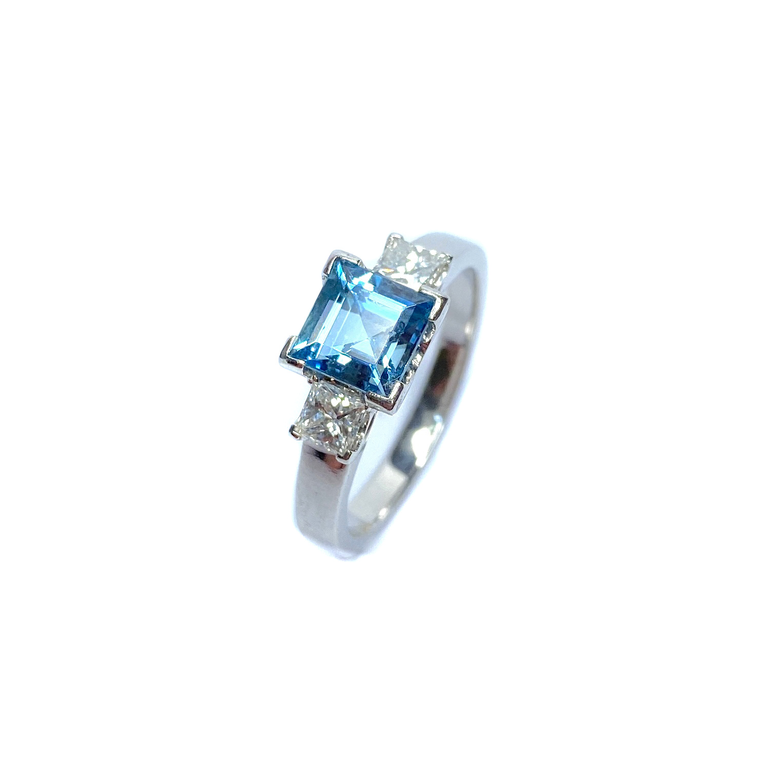 Second Hand Platinum Aquamarine & Diamond Ring