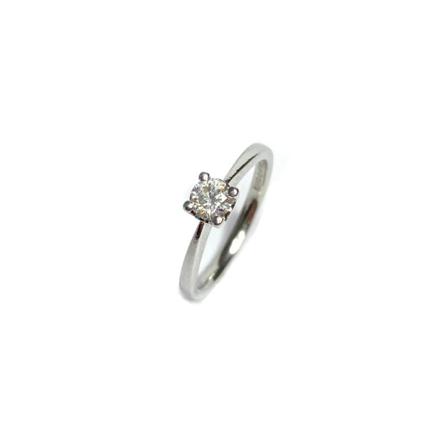 Second Hand 18ct White Gold Diamond Ring