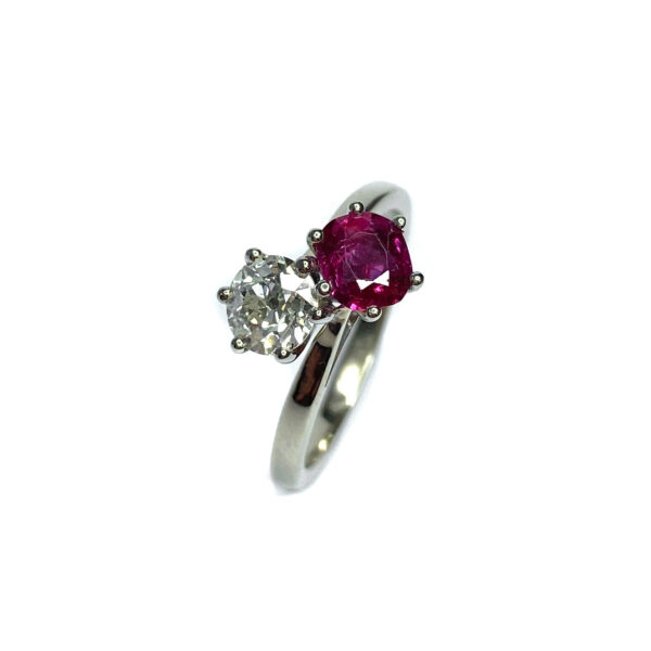 Second Hand 18ct White Gold Ruby & Diamond 2 Stone Ring