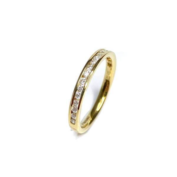 18ct Yellow Gold Diamond Ring