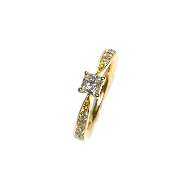 Second Hand 18ct Yellow Gold Diamond Ring