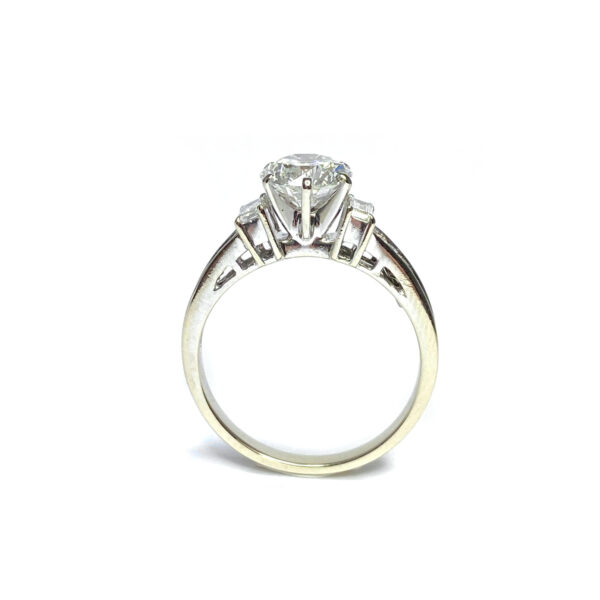 Second Hand 18ct White Gold Diamond Ring - Image 2
