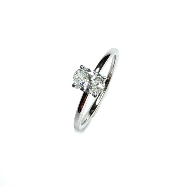 Platinum Oval Diamond Solitare Ring