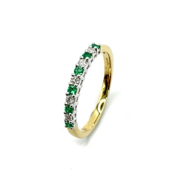 18ct Yellow Gold Emerald & Diamond Ring