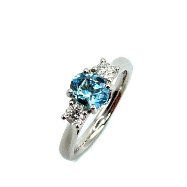 18ct White Gold Aquamarine & Diamond Ring
