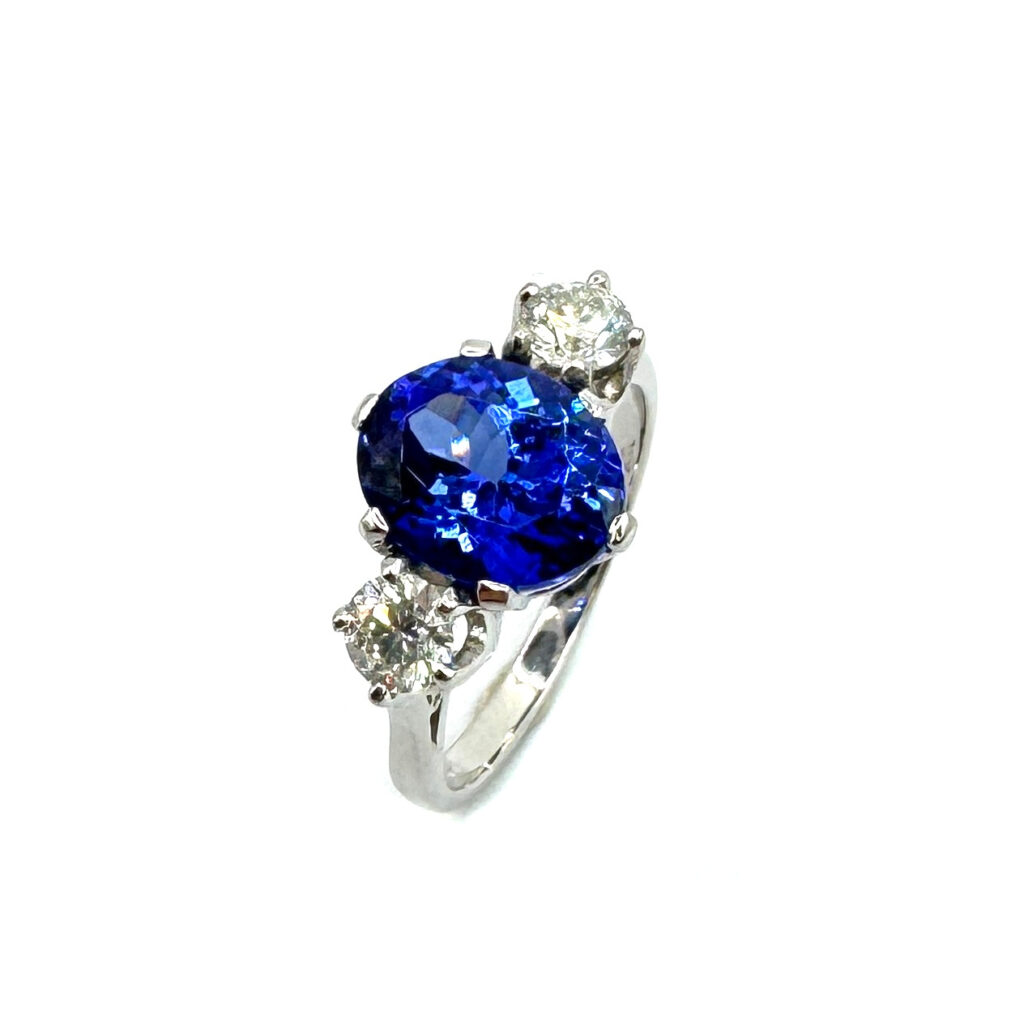 Second Hand 18ct White Gold Tanzanite & Diamond 3 Stone Rgin
