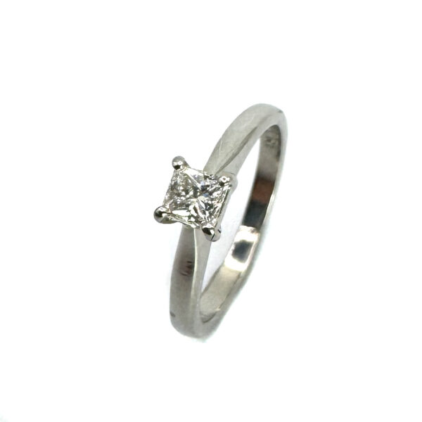 Second Hand Platinum Diamond Ring