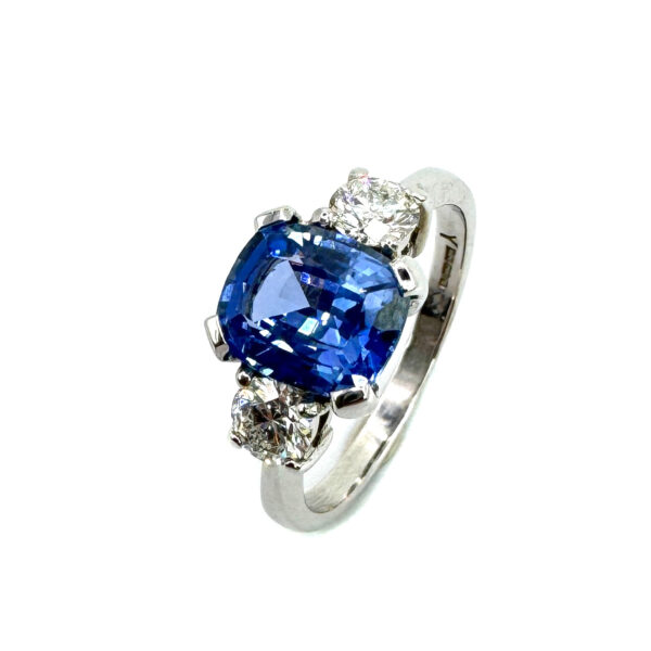 Second Hand 18ct White Gold Cylon Blue Sapphire & Diamond Ring
