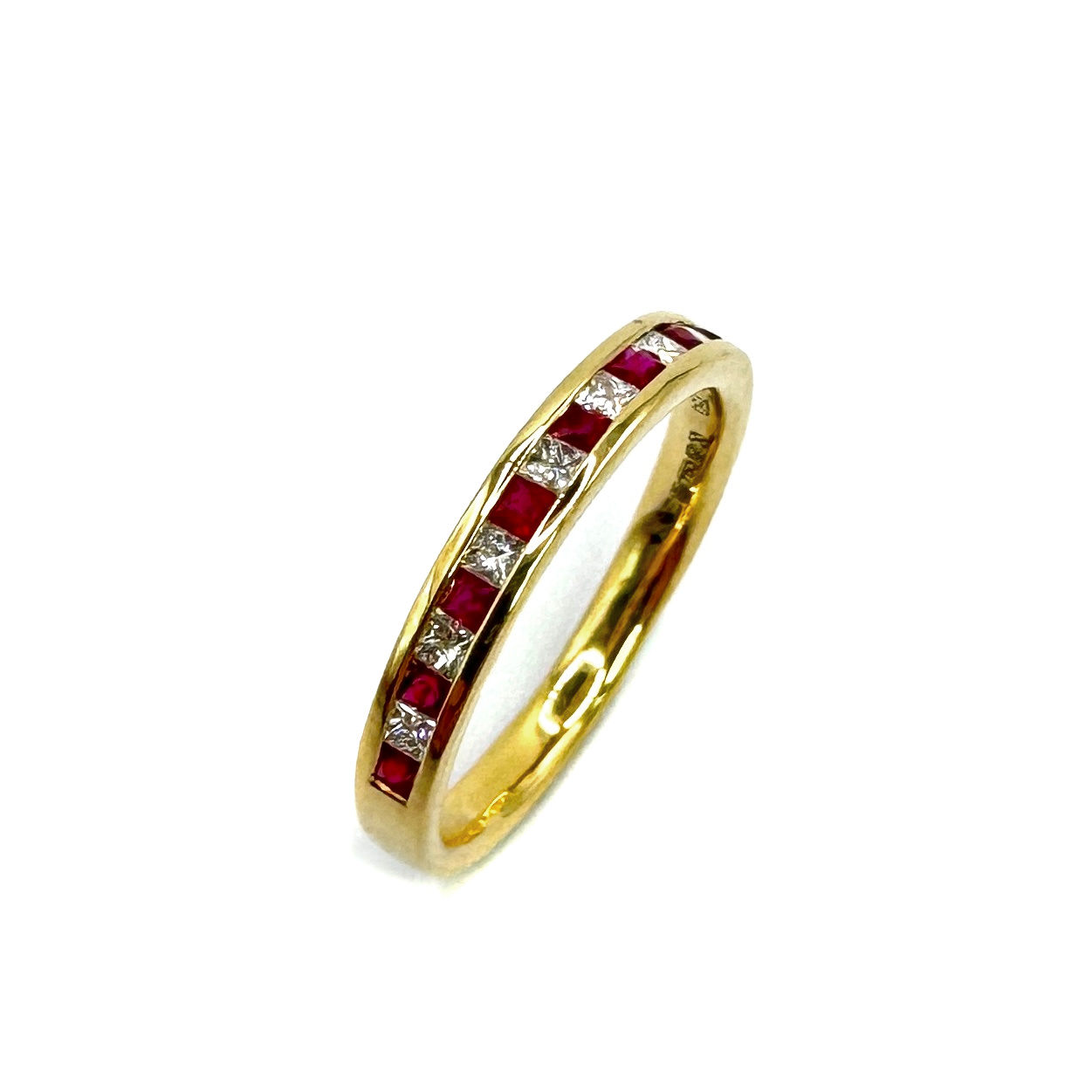 18ct Yellow Gold Ruby & Diamond Ring