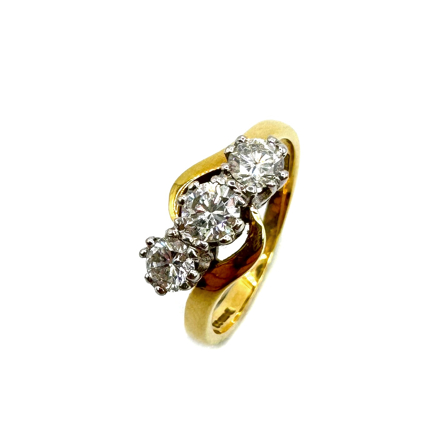 18ct Yellow Gold Diamond Ring
