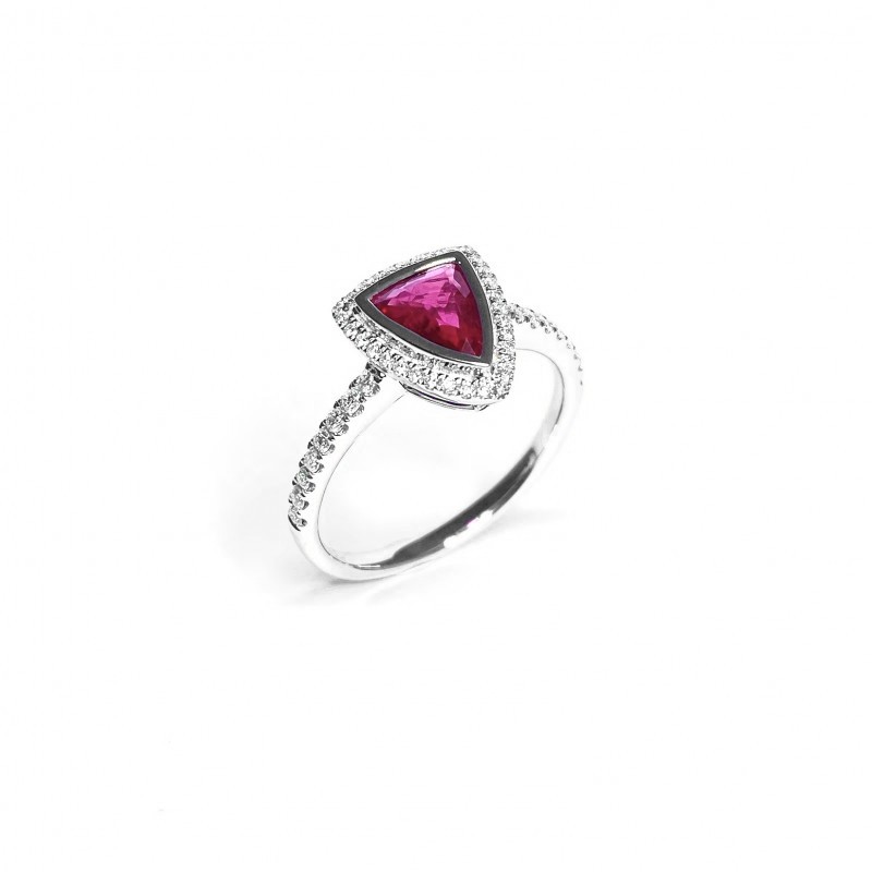 18ct White Gold Ruby & Diamond Ring